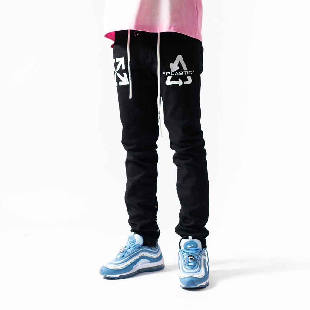 OFF WHITE